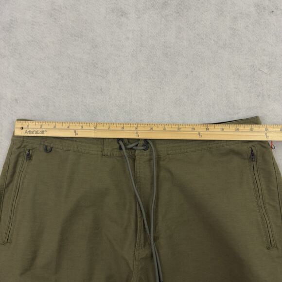 Huckberry Roark Layover Travel Shorts Mens 36 Green Everyday Stretch Hiking - Picture 8 of 13